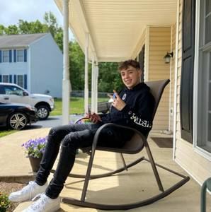 Meet your Posher, Colin